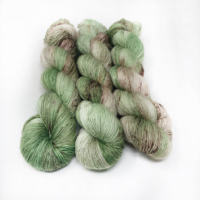 Mistletoe - wholesale- 70/30 merino silk single ply