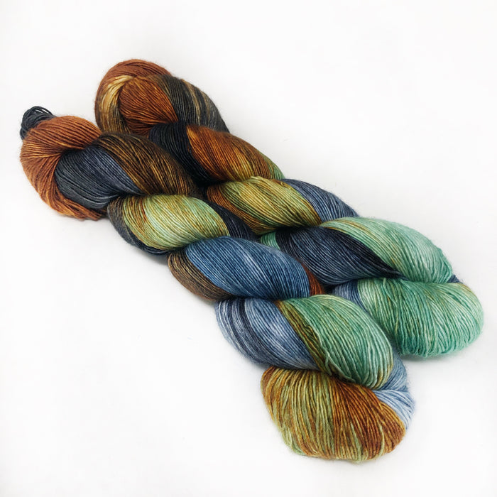 Solstice Fox - wholesale- 70/30 merino silk single ply