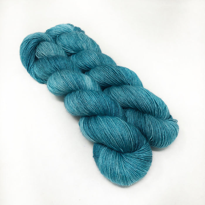 Grotto - wholesale- 70/30 merino silk single ply