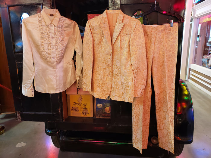 LASSO brand Women's Gold floral satin western suit size 4