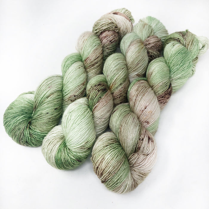 Mistletoe - wholesale- 70/30 merino silk single ply