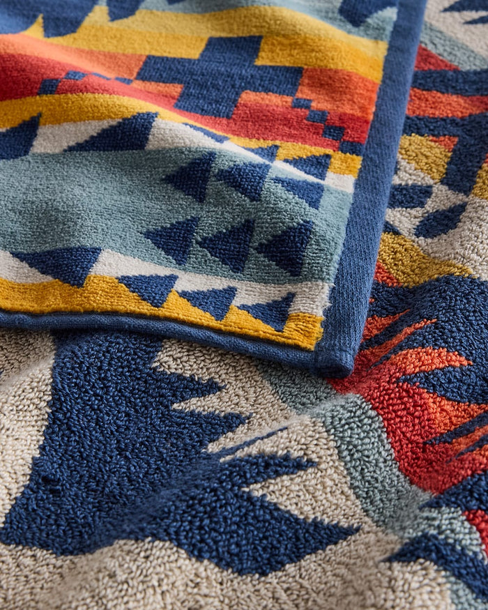 Pendleton Oversized Jacquard Spa Towel Nehalem Navy