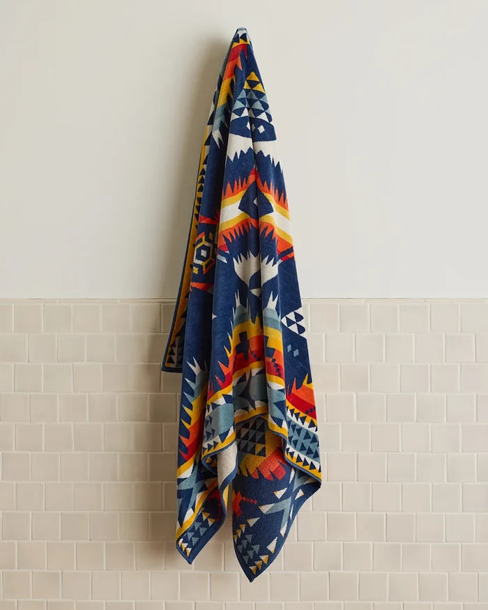 Pendleton Oversized Jacquard Spa Towel Nehalem Navy