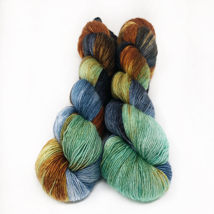 Solstice Fox - wholesale- 70/30 merino silk single ply