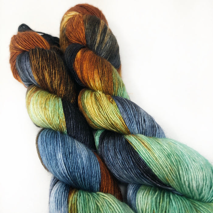 Solstice Fox - wholesale- 70/30 merino silk single ply