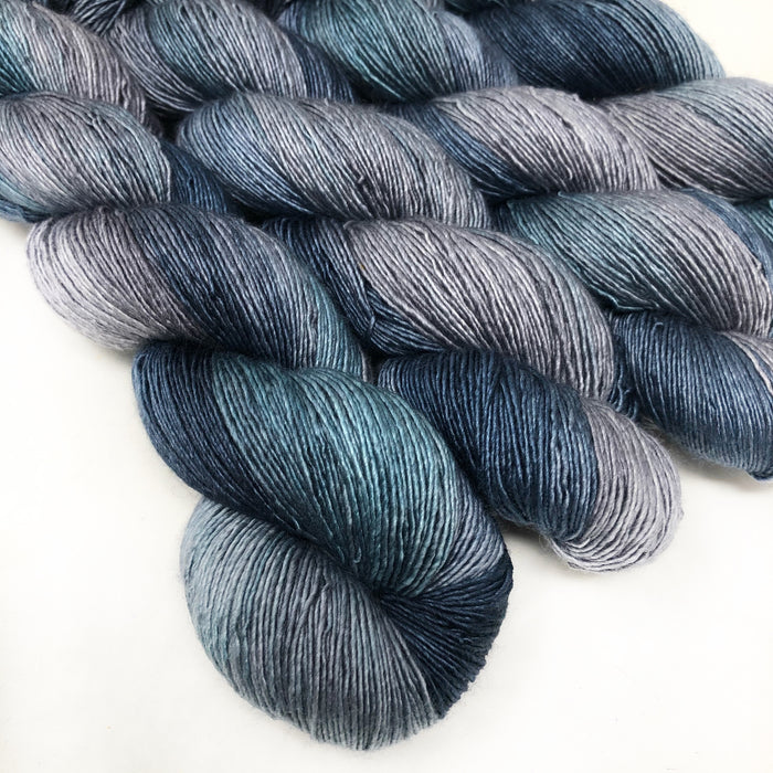 Vortex fade  - wholesale- 70/30 merino silk single ply